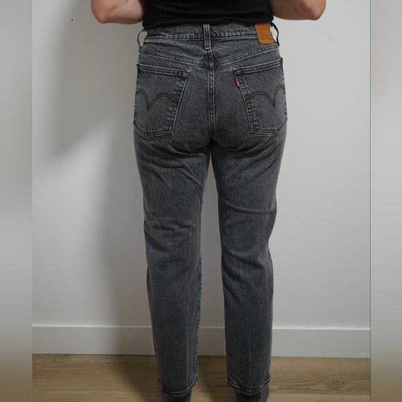 Levi's black wedgie jeans - Picture 2 of 3